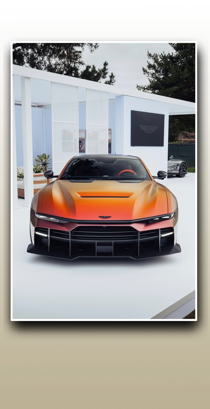 Aston Martin Valen