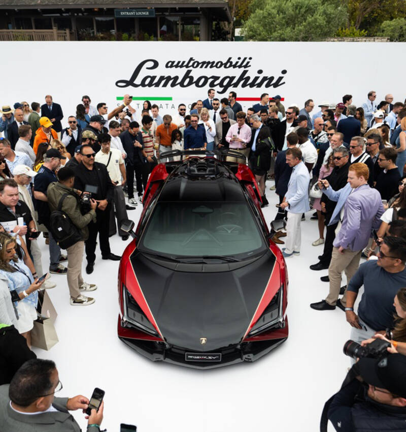 LAMBORGHINI REVUELTO SV