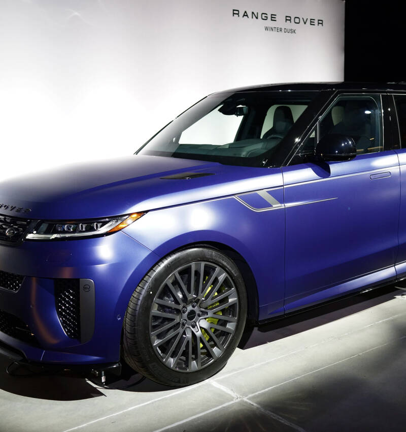 Range Rover Sport SV Winter Dusk