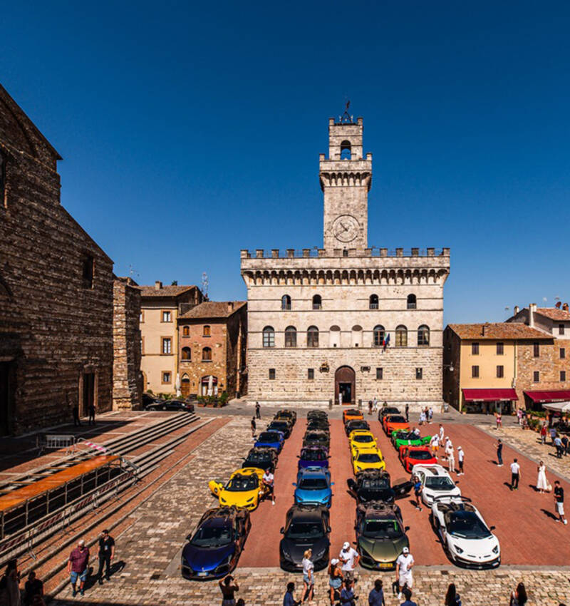 Lamborghini Does Tuscany